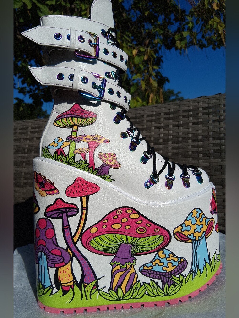 CURRENT MOOD® Psychedelic Fairytale Double Stack Traitor Boots in White | Size 9 - Picture 9 of 11